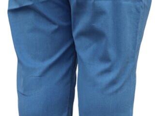 Большого размера летние мужские джинсы светло-голубого цвета.