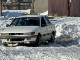 Mitsubishi Lancer 5 1999, есть все