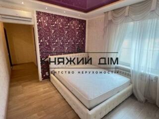 Продаж 2-кімнатної роздільної квартири по вул. Є.Чавдар, 4. Будинок ..