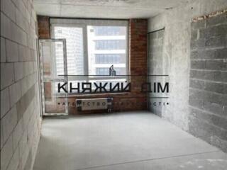 Продаж по перепоступці 2-кім. квартири з великою кухнею-вітальнею у ..