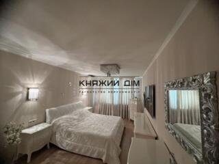 Продаж 2-кім. роздільної квартири з просторою кухнею-вітальнею. ...