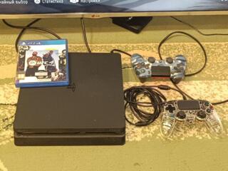 ПРОДАМ Sony PS 4 Slim + 2 джойстика + 1 игра на ДИСКЕ