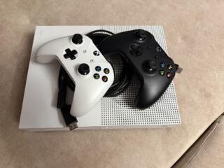 Xbox one s 1b (более 35 купленных игр)