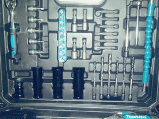 Продается гайковёрт аккумуляторный Makita