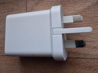 Зарядка для телефона