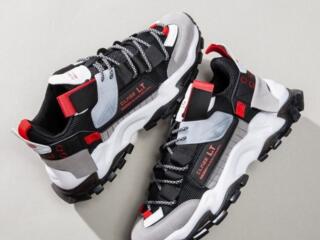 Продам новые мужские кроссовки CLREE L. T
