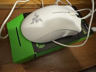 Продаю игровую мышь Razer DeathAdder Essential