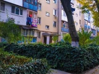 Продам 2-комнатную квартиру на Чёрёмушках, Малиновского / Космонавтов