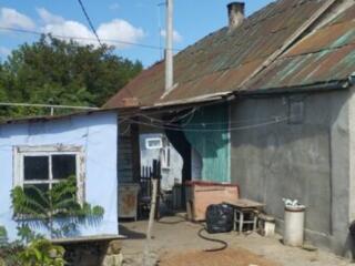 Продам 1/2 дома в  Новоградовке.