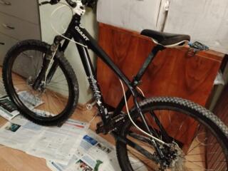 Велосипед горный Giant.