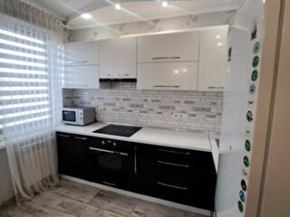 Продам 1-к квартиру в ЖМ " Радужный "