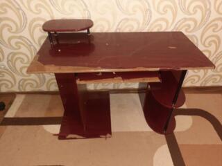 Стол компьютерный