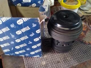 Фольксваген задняя подушка двигателя.