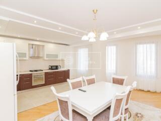 Vă propunem spre chirie apartament cu 3 odăi și bucătarie spațioasă ..