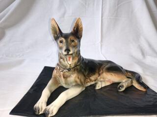 Фарфоровая статуэтка немецкой овчарки