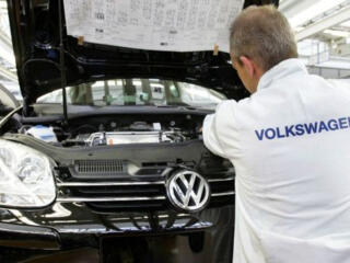 Работа для мужчин на ультрасовременном заводе в Словакии.