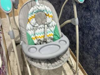 Продам стул для кормления (качели)