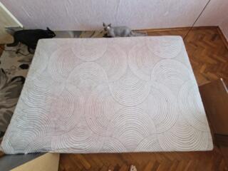 Продам матрас 140×195