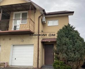 Продаж 2-х поверховий таунхаус в с. Тарасівка. Загальна площа будинку 