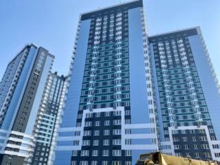 Предлагается к продаже просторная 1-комнатная квартира в 7-й секции. .