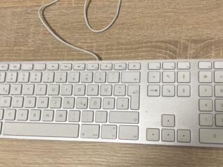 Продам клавиатуру Apple