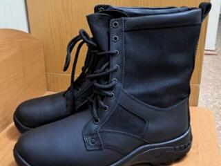 Продам берцы 43 размер.