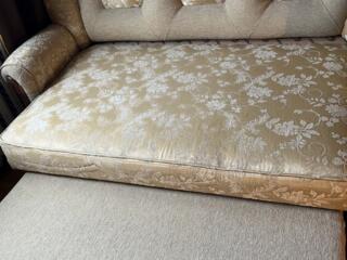 Диван продаю