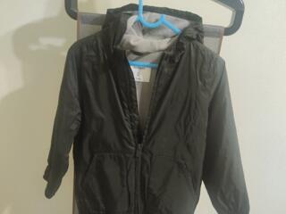 Ветровка цвет хаки, в отличном состоянии