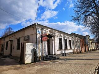 Уютная квартира на земле в центре.