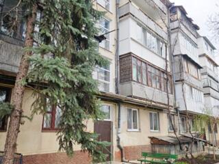 Центр. Рядом гимназия №2.