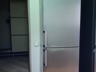 Холодильник SIEMENS