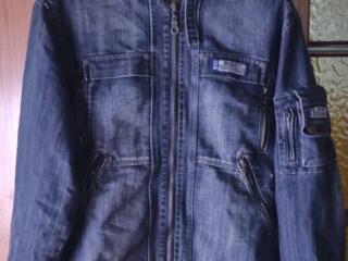 Джинсовая куртка; Брюки; Свитер -Шерсть; Пальто - Парка