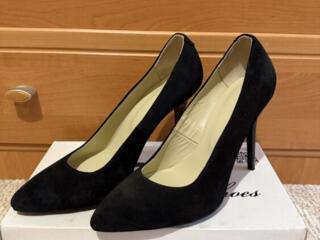 Туфли лодочки черного цвета 40 р-р / Новые