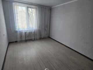 str.Independenţei, Botanica, Chisinau