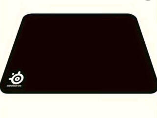 Продам игровой коврик SteelSeries QcK+. В новом состоянии.