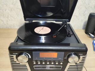 Продам отличный магнитофон, работает радио, пластинка не работает в сети.