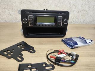 Оригинальная автомагнитола проходит на Фольксваген и другие немецкие машины цена