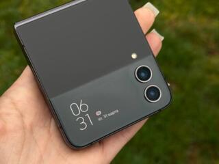 Samsung Galaxy Z Flip 4 — стиль и компактность