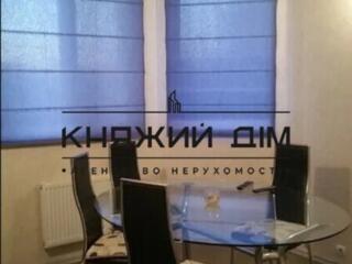 Продажа отличного дома Броварской р-н. с. Погребы 5 км от Киева. ...