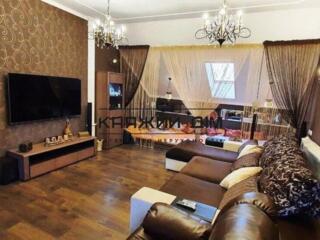 Продается отличный 3-х этажный таунхаус в с. Святопетровском общей ...