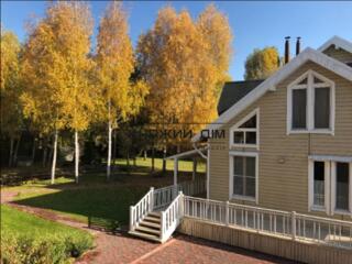 Продается прекрасный дом, 204 кв.м., 2 этажа, 18 соток. Дом с крышей .