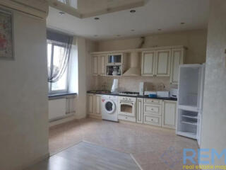 Продам квартиру на Картамышевская