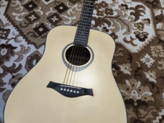 Продам гитару с чехлом, торг!