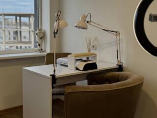 Сдам места в Parke Hotel (маникюр, визаж, брови) 100$