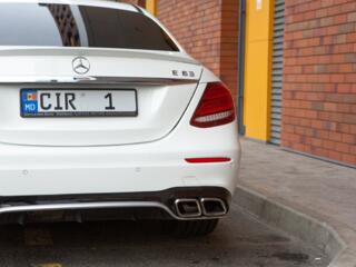Chirie/прокат Mercedes-Benz AMG E63 alb - 23 €/ora & 125 €/zi