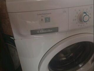 Продам стиральную машину на запчасти