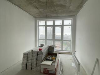 Продам 2-к квартиру 104 м в ЖК " 4 Сезона" с кладовкой