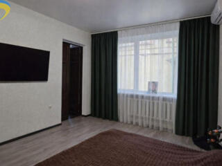 Двухэтажный дом на Слободке.