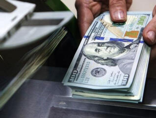 Работа на конвейере автомобильного завода в Словакии