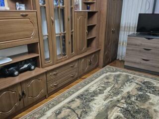 Urgent! Dau în chirie apartament cu 3 camere în orașul Bălți!